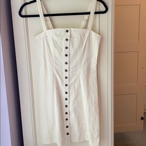Fitted white summer dress